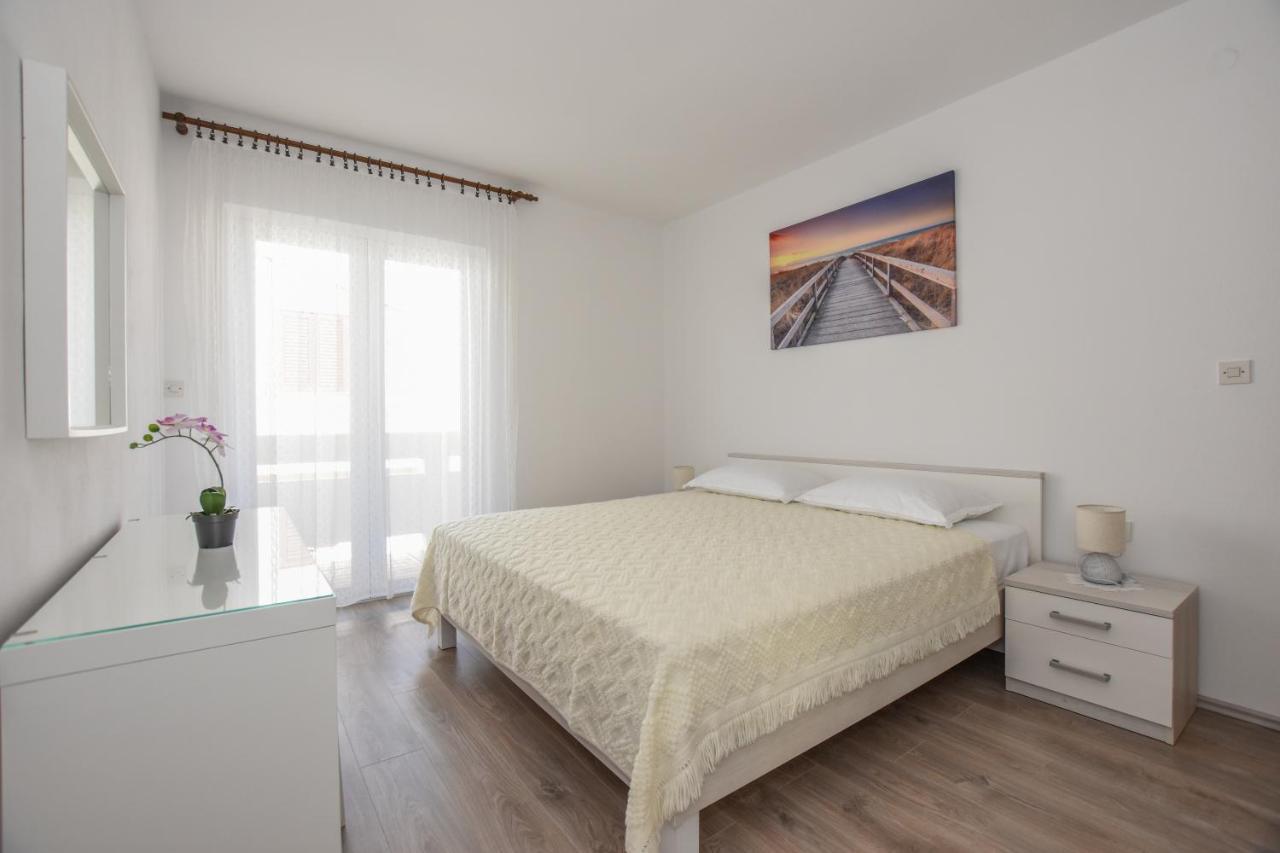 Apartmani Andreja Pag Town Bagian luar foto