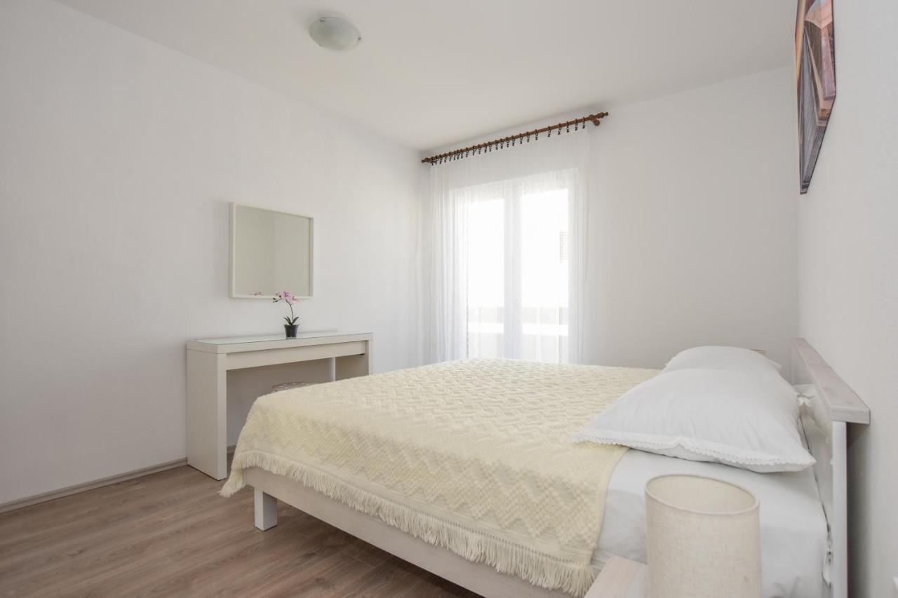 Apartmani Andreja Pag Town Bagian luar foto