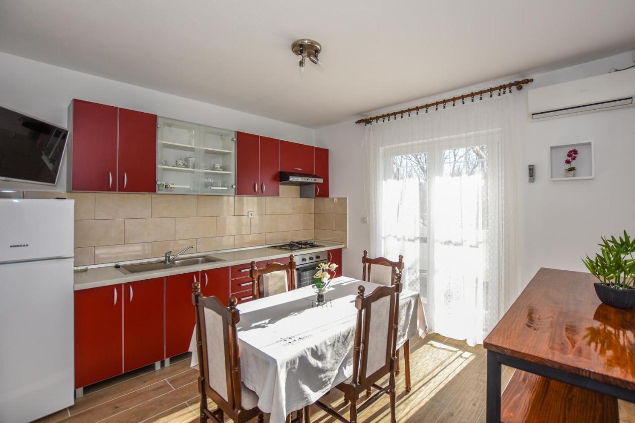 Apartmani Andreja Pag Town Bagian luar foto