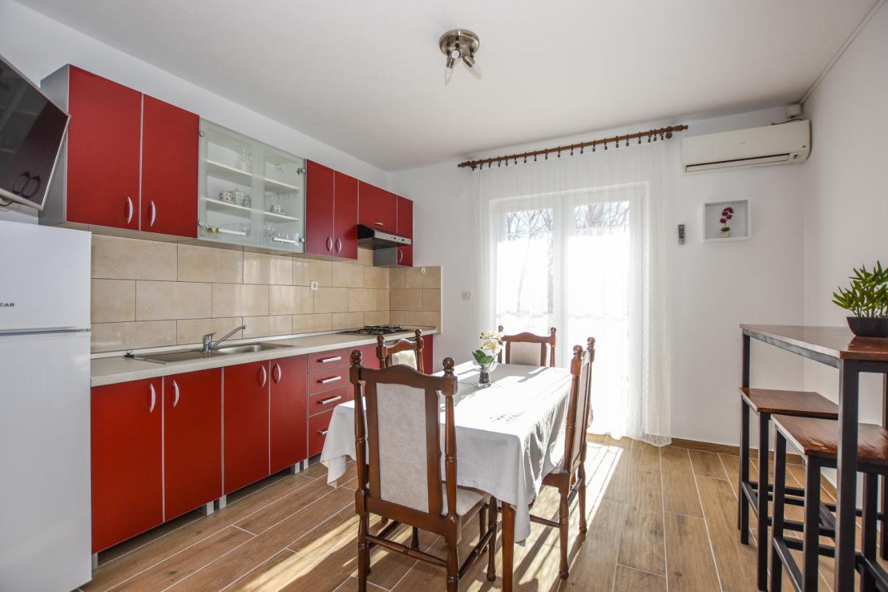 Apartmani Andreja Pag Town Bagian luar foto